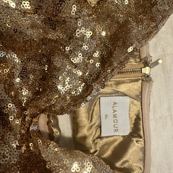 Gold Sequin Two-Piece Set - Picture 8 of 11